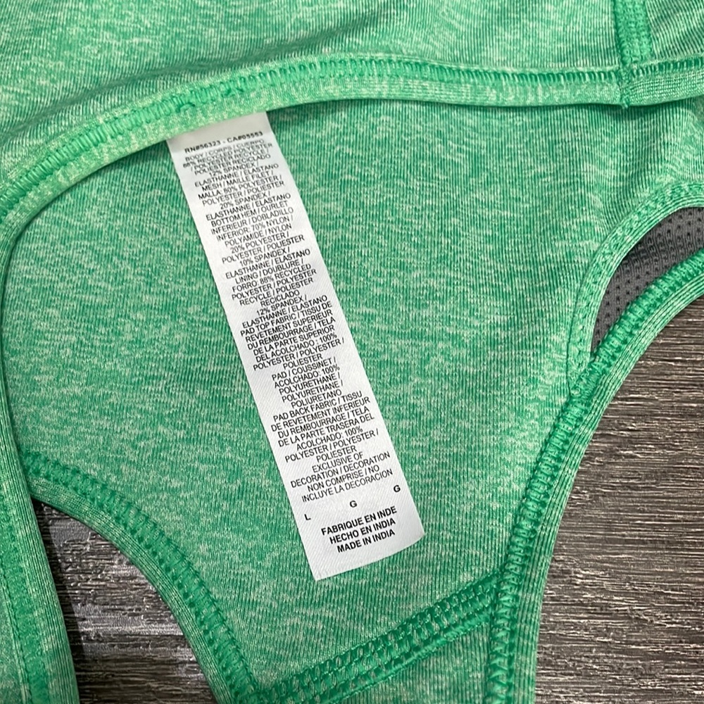 Nike Dri FIT Swoosh Sports Bra - Picture 5 of 7
